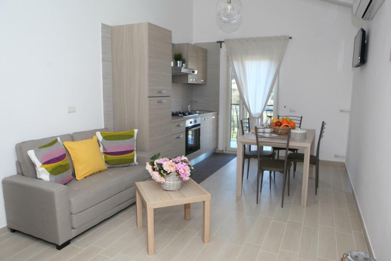 Rosy House - Hospitality Lejlighed Pimonte Eksteriør billede